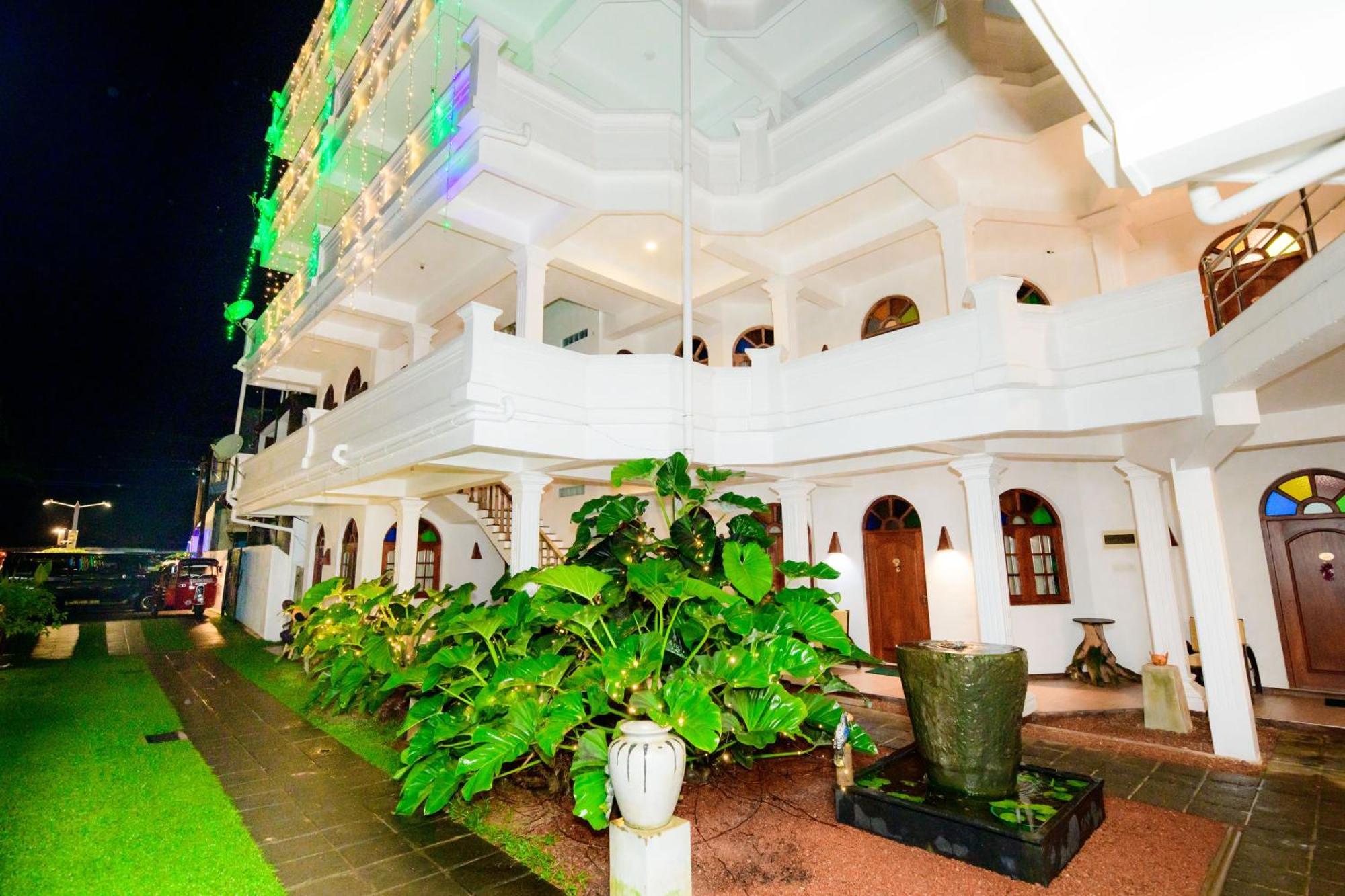 Royal Beach Hotel & Restaurant Hikkaduwa Luaran gambar