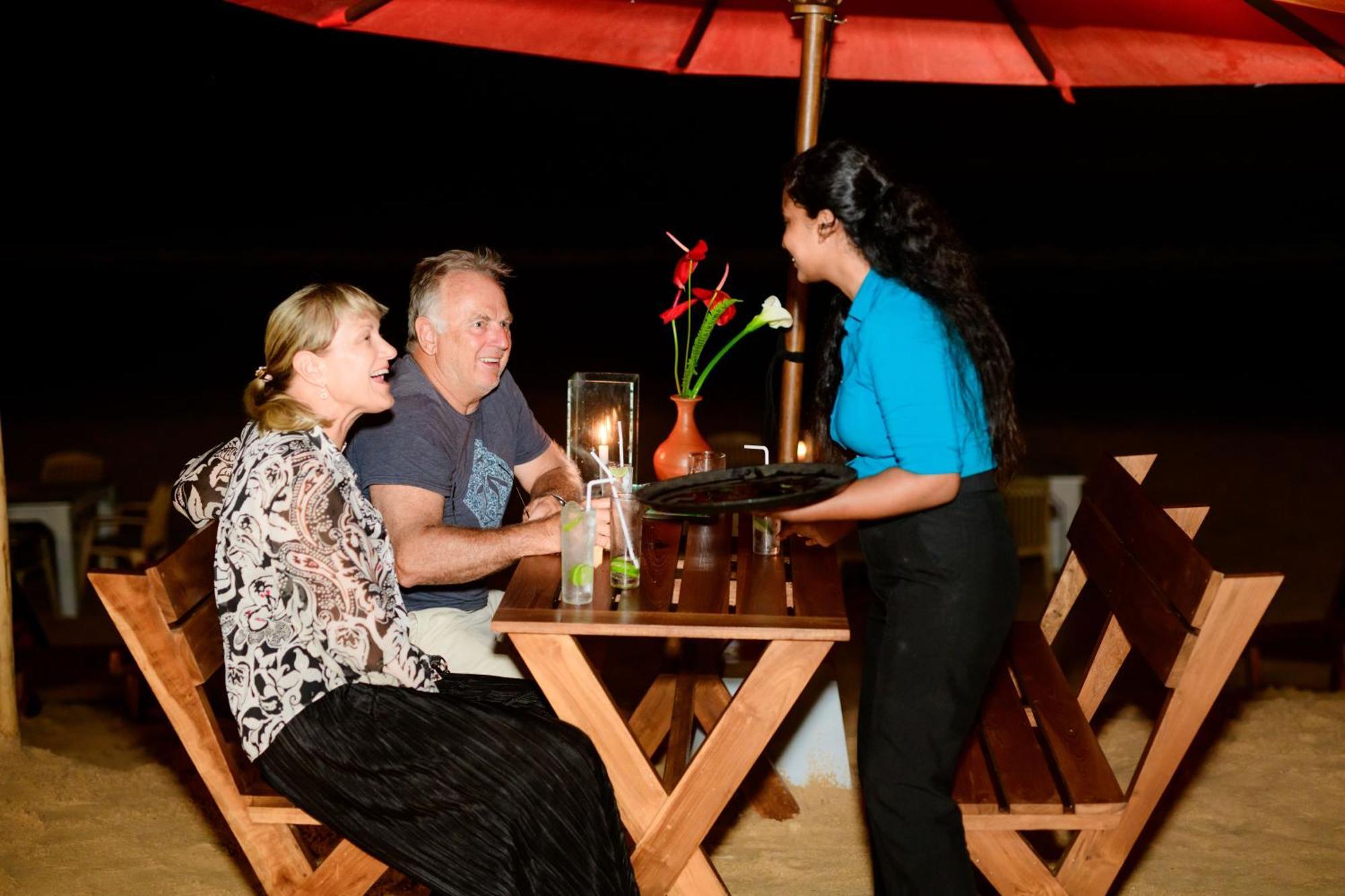 Royal Beach Hotel & Restaurant Hikkaduwa Luaran gambar