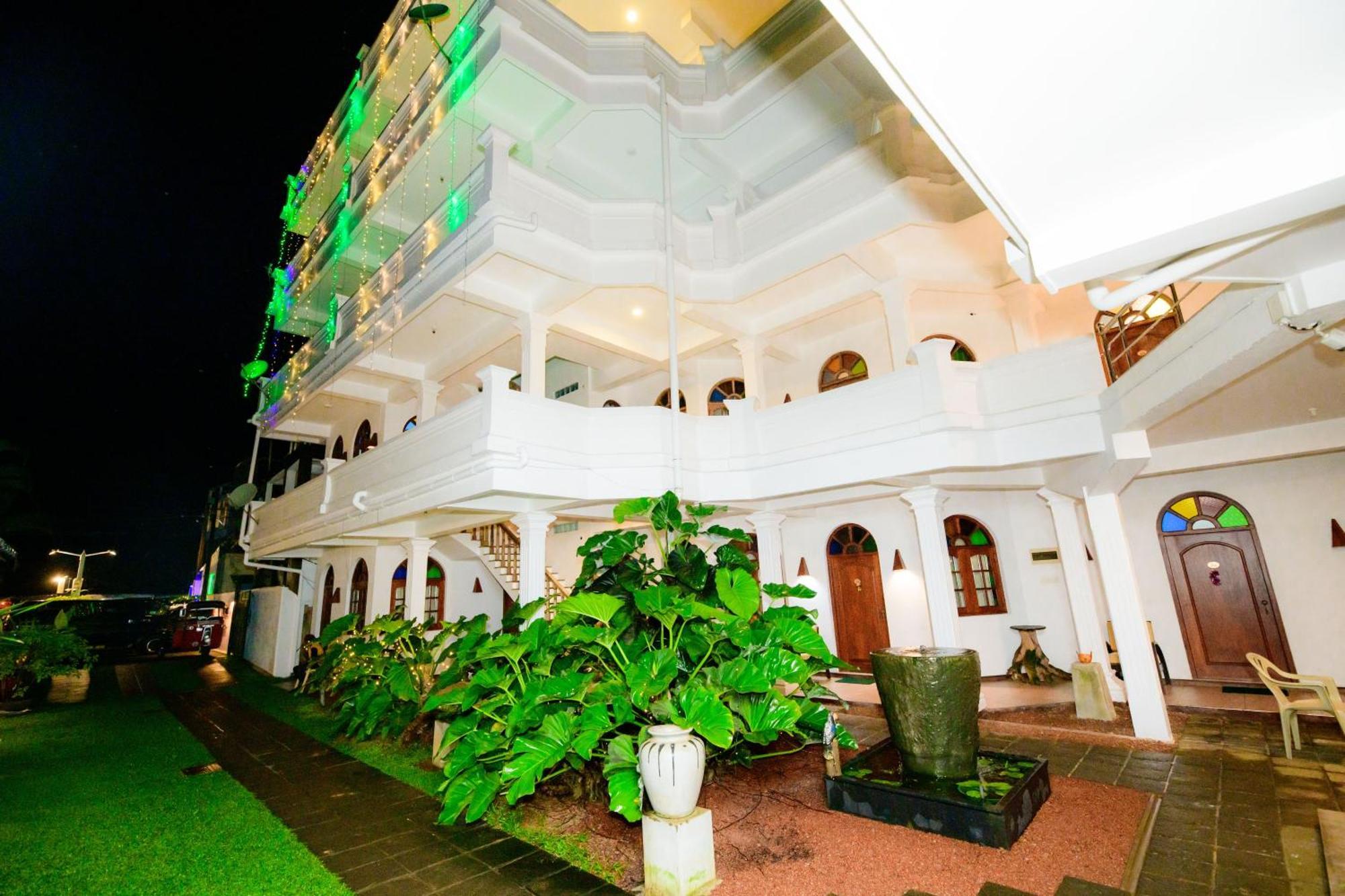 Royal Beach Hotel & Restaurant Hikkaduwa Luaran gambar